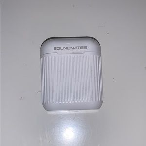 Bluetooth Off Brand Airpods w/ charger